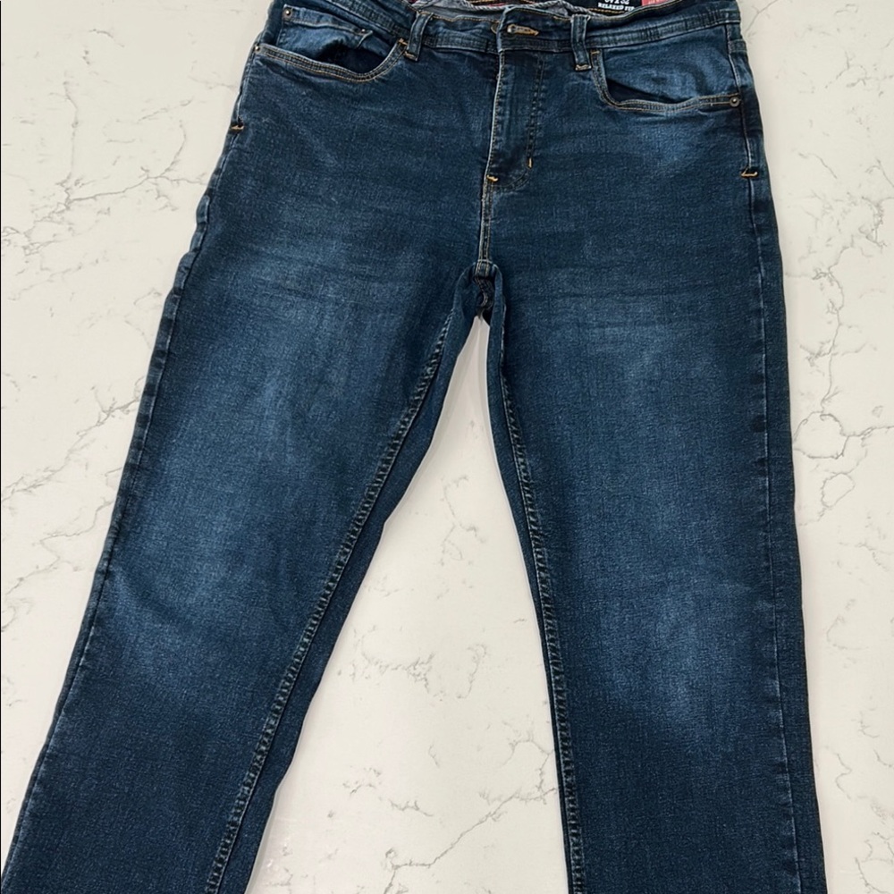 Izod Men's Straight Jeans in Deep Indigo